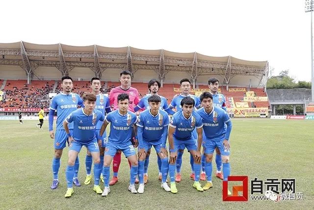 俄军夜间持续轰炸，基辅交通瘫痪，乌克兰严寒来临前殊途同归